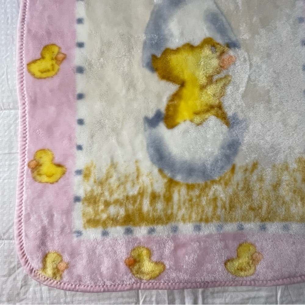 Baby Mink Duck In Egg Baby Blanket Soft Pink Throw 42 x 31 VTG - Picture 3 of 12